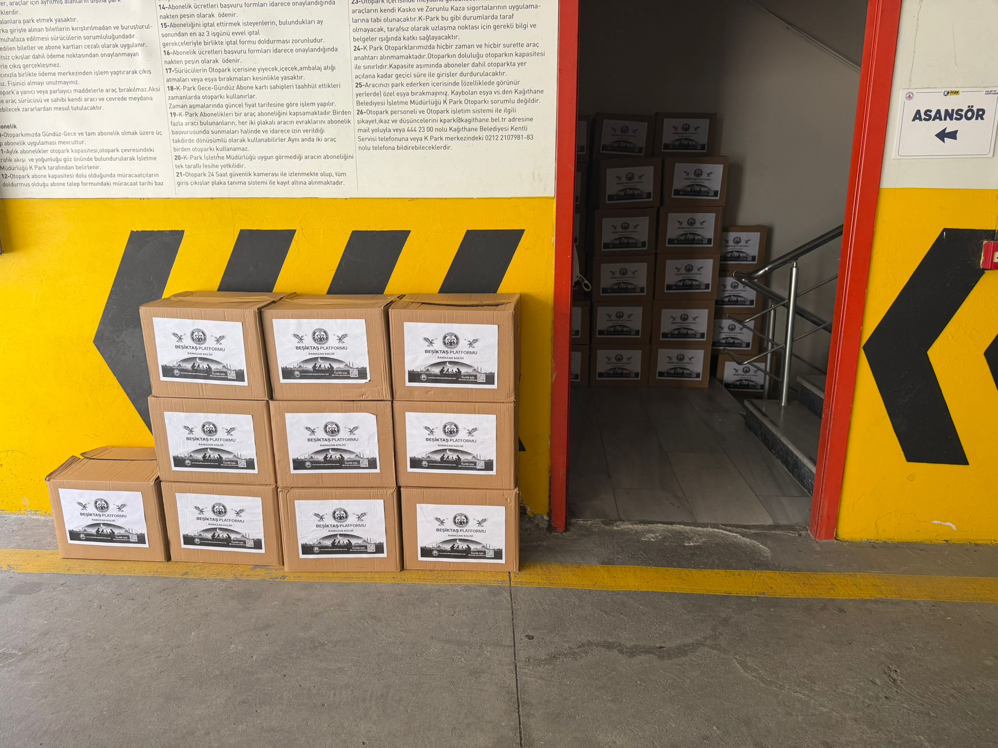 Kağıthanede Ramazan Kolisi dağıttık