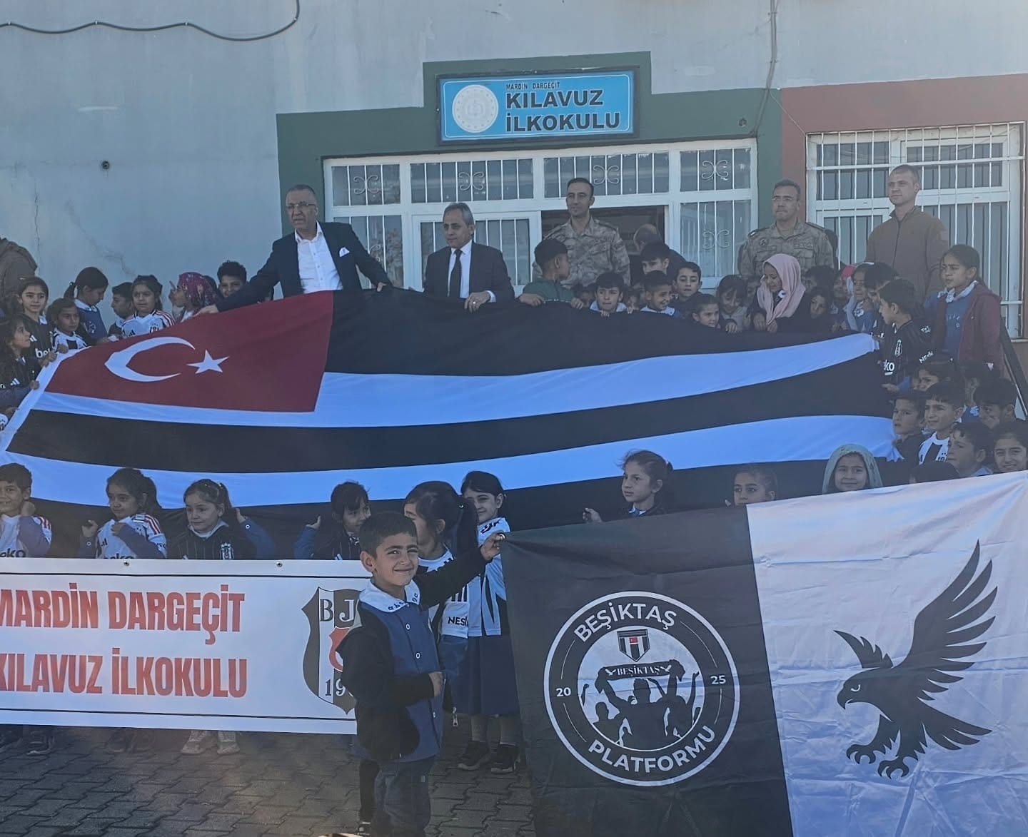 Mardin Darge&ccedil;it de &Ccedil;ocukları Mutlu ettik